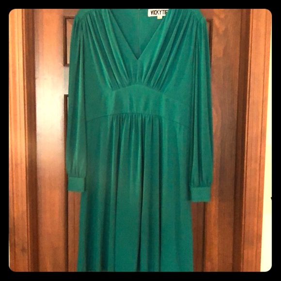 emerald green empire waist dress
